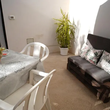Casa vacanze La Casa Dei Fiori Castelluzzo